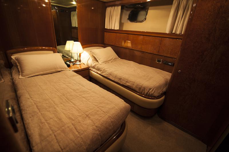 Book yachts online - motorboat - Falcon 100ft - Monte Carlo - rent