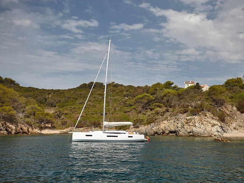Book yachts online - sailboat - Sun Odyssey 440 - Diana - rent