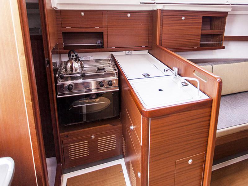 Book yachts online - sailboat - Delphia 31 - LAST MINUTE  - rent