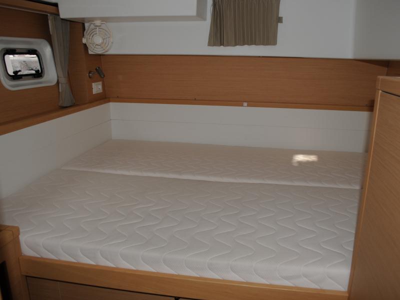 Book yachts online - catamaran - Lagoon 39 - CARPE DIEM - rent