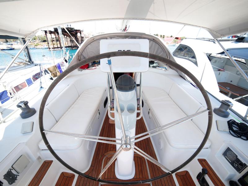 Book yachts online - sailboat - Hanse 400 - Freddo - rent