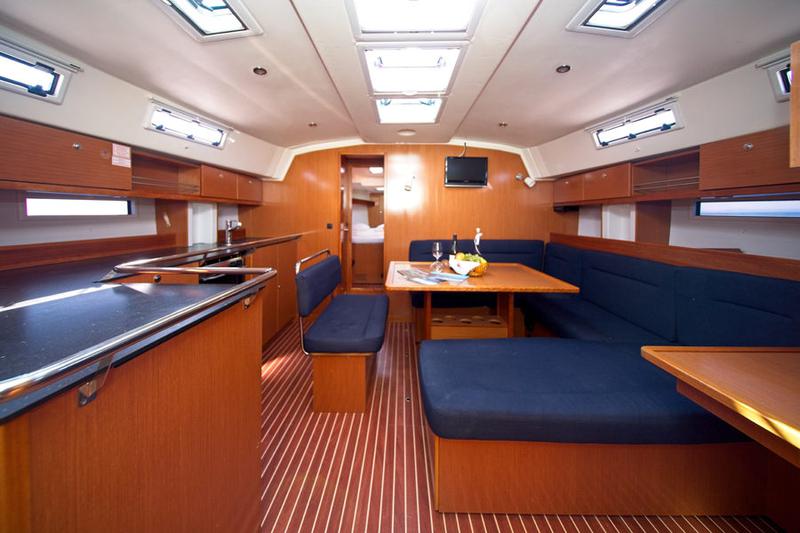 Book yachts online - sailboat - Bavaria 45 C - MH 36 - rent