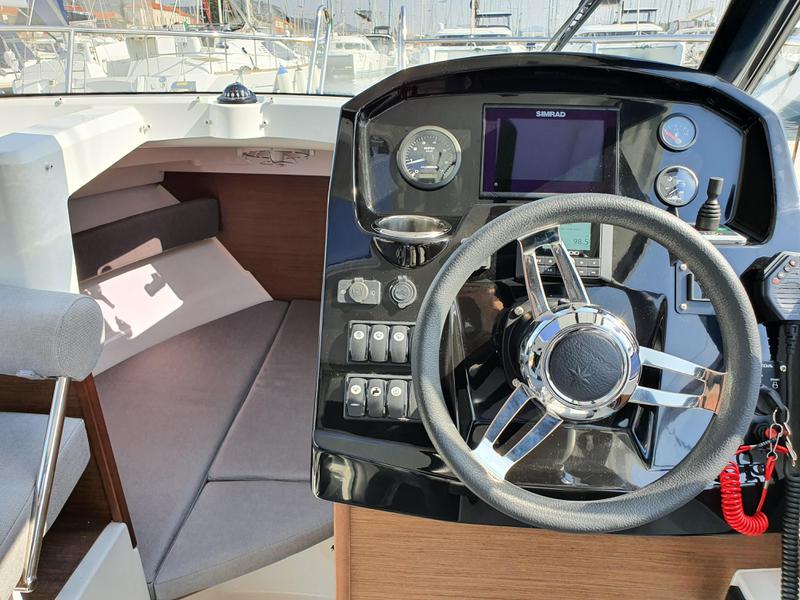 Book yachts online - motorboat - Merry Fisher 795 - Nemo - rent