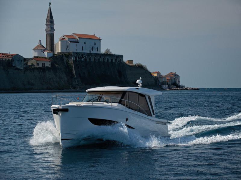 Book yachts online - motorboat - Greenline 39 - MAR - rent