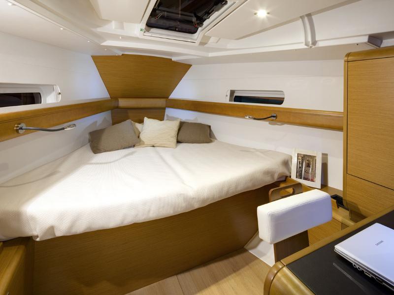 Book yachts online - sailboat - Sun Odyssey 409 - Mercann - rent