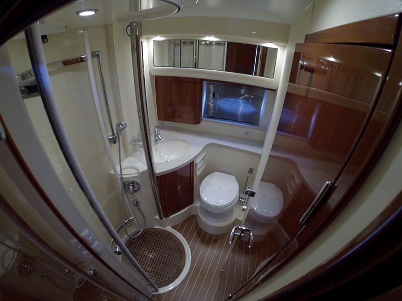 Book yachts online - motorboat - Fairline Phantom 40 - Fair Play (Jet ski - option with extra charge) - rent