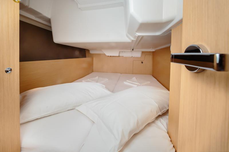 Book yachts online - sailboat - Oceanis 35.1 - New - Comfort line - rent
