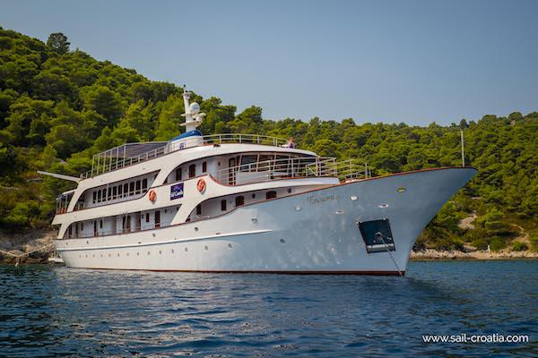 Book yachts online - motorboat - Motoryacht  Esperanza - Esperanza - rent