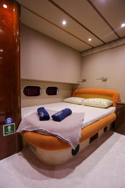 Book yachts online - motorboat - Bilgin 28 - 28M Deluxe Bilgin Motoryacht  - rent
