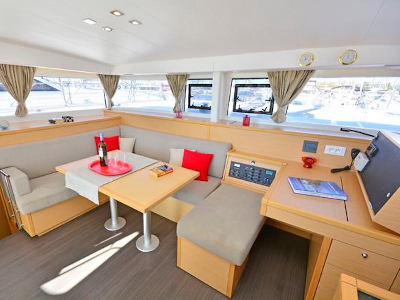 Book yachts online - catamaran - Lagoon 400S2 - GETAWAY - rent