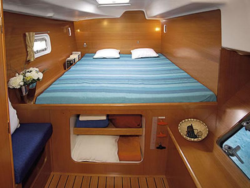 Book yachts online - catamaran - Lagoon 380 - swC4-15 - rent