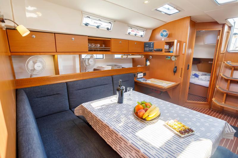 Book yachts online - sailboat - Bavaria 45 Cruiser - Fair Wind - rent