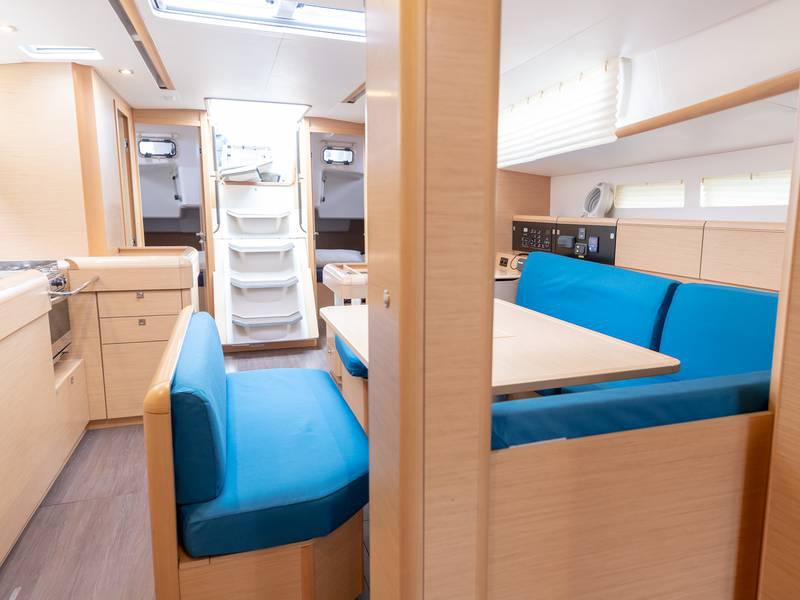 Book yachts online - sailboat - Sun Odyssey 519 - Mamiwata II  - rent