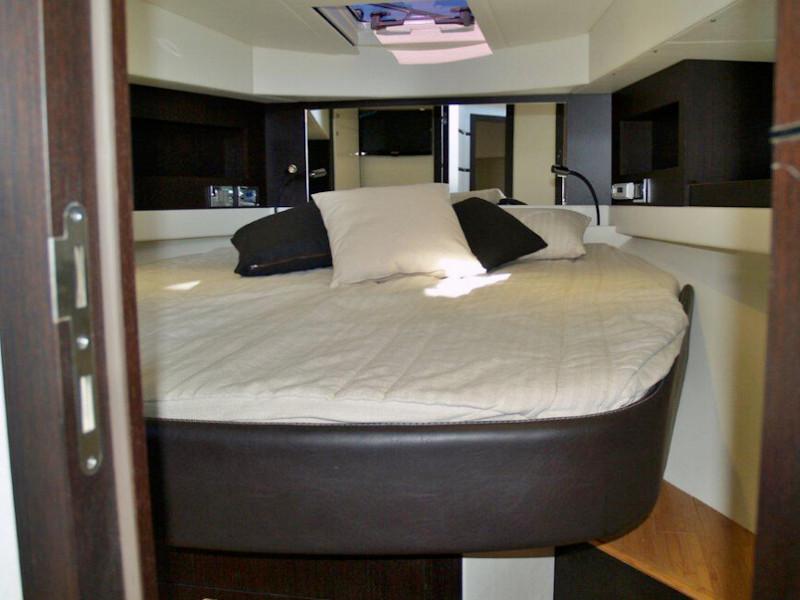Book yachts online - motorboat - Blu Martin 48 Ht - Blu Martin 48 ST - rent