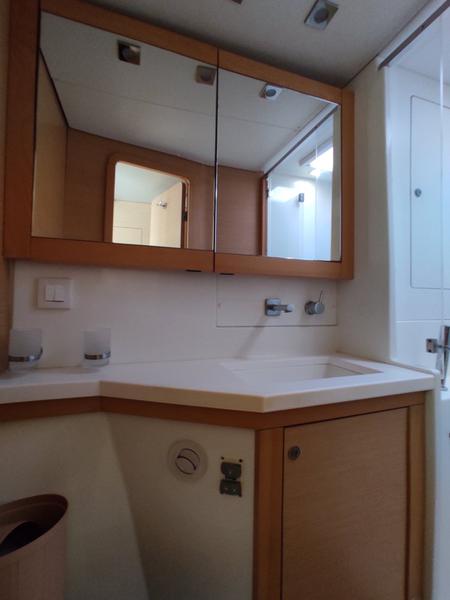 Book yachts online - catamaran - Lagoon 450  Flybridge - Nata - rent