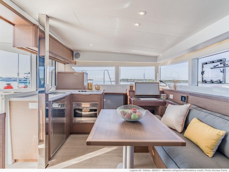 Book yachts online - catamaran - Lagoon 40 - Viera - rent