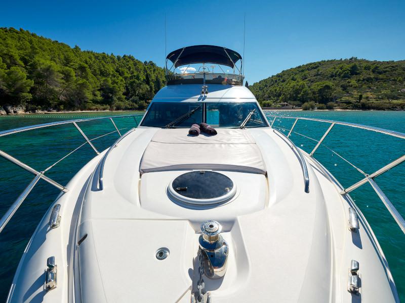 Book yachts online - motorboat - Princess 42 - Touché - rent