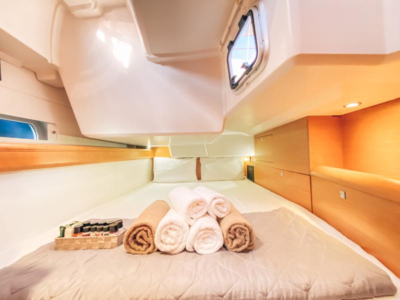 Book yachts online - sailboat - Sun Odyssey 509 (2015 )( FULL REFIT 2020 - A/C,GENERATOR,INVENTER ) - Promise ( FULL REFIT 2020 - A/C - Generator-Inverter ) - rent