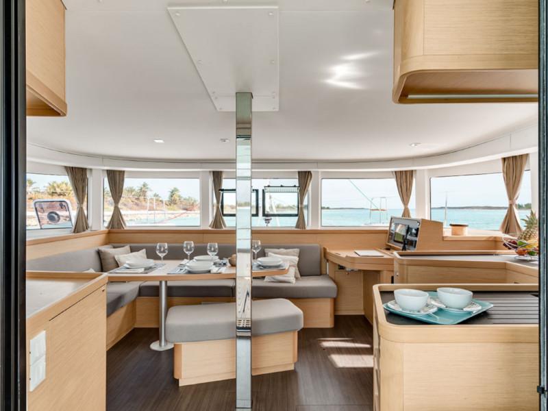 Book yachts online - catamaran - Lagoon 42 - Le Petit Sable - rent