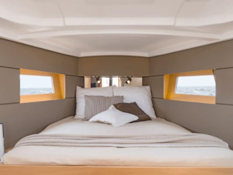 Book yachts online - sailboat - Oceanis 38 - Kiriaki - rent