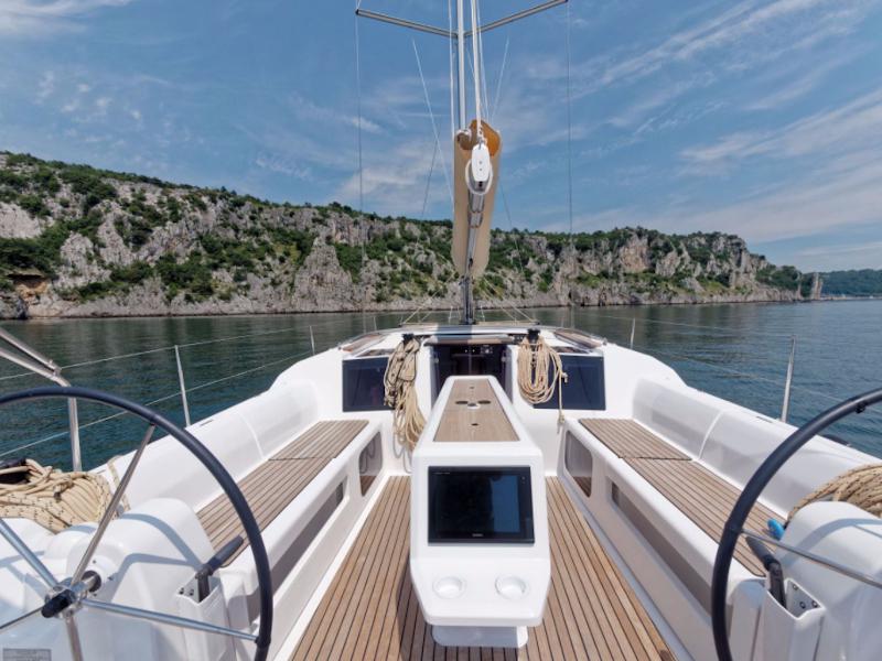 Book yachts online - sailboat - Dufour 412 Grand Large - ALTAIR - rent