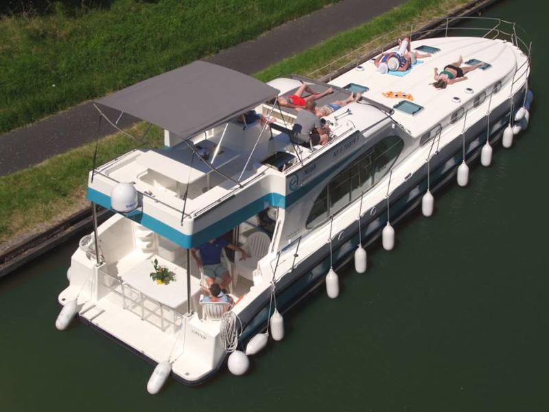 Book yachts online - motorboat - Octo Fly C - BERLIN DE - rent