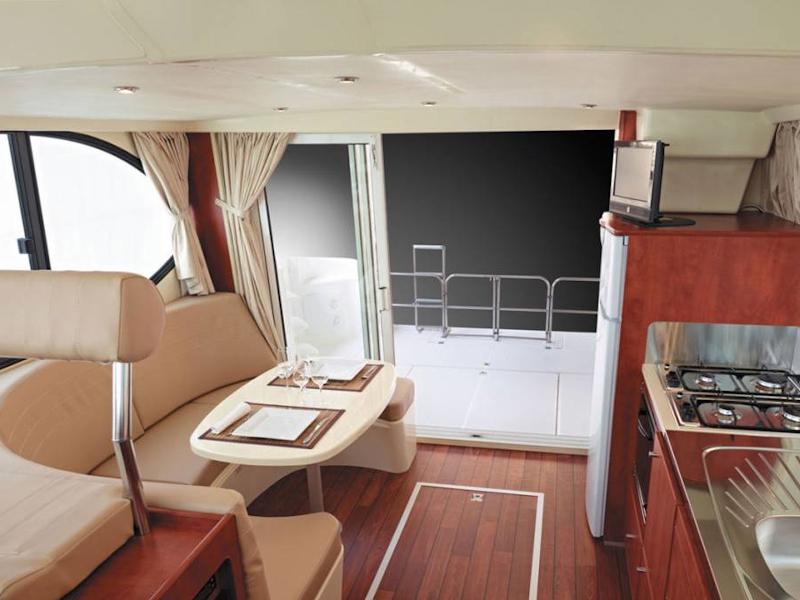 Book yachts online - motorboat - Estivale Quattro B - LIZINKA HU - rent