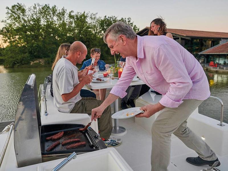 Book yachts online - motorboat - Sixto Fly C - LUTZELBOURG FR - rent