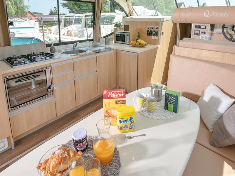Book yachts online - motorboat - Sixto Fly C - Beaune - rent