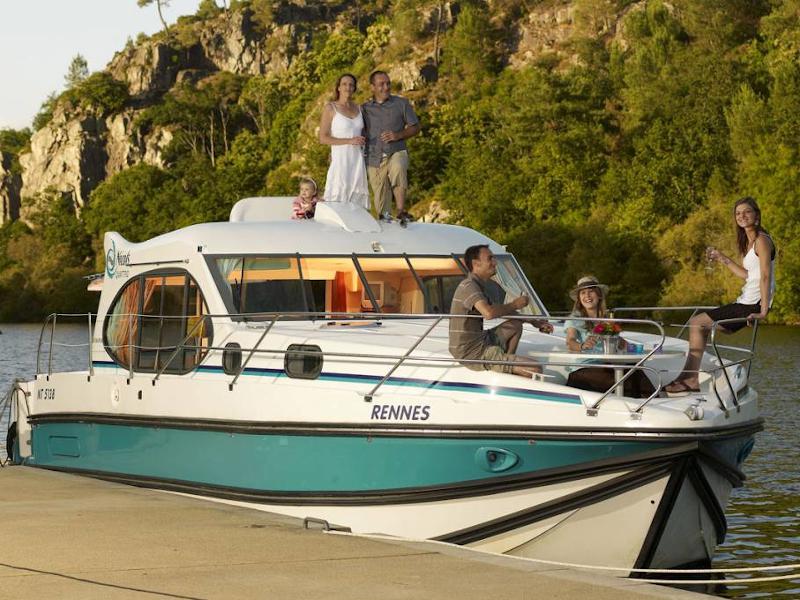 Book yachts online - motorboat - Estivale Quattro B - ARPEGE FR - rent