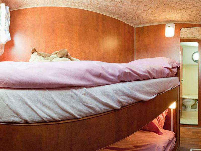 Book yachts online - motorboat - Sedan 1160 - HARLINGEN DE - rent