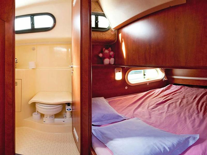 Book yachts online - motorboat - Sedan 1000 - BENOISEY FR - rent