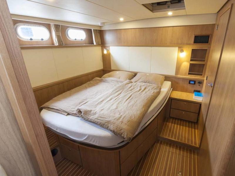 Book yachts online - motorboat - Linssen Grand Sturdy 40.0 AC - Bella Donna - rent