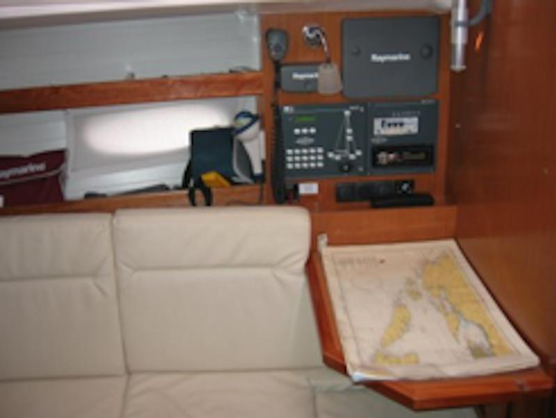 Book yachts online - sailboat - Bavaria 35 Cruiser - Salsa - rent