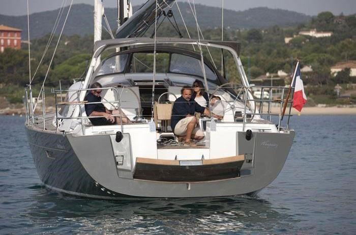 Book yachts online - sailboat - Wauquiez Pilot Saloon 55 - ADIQELL - rent