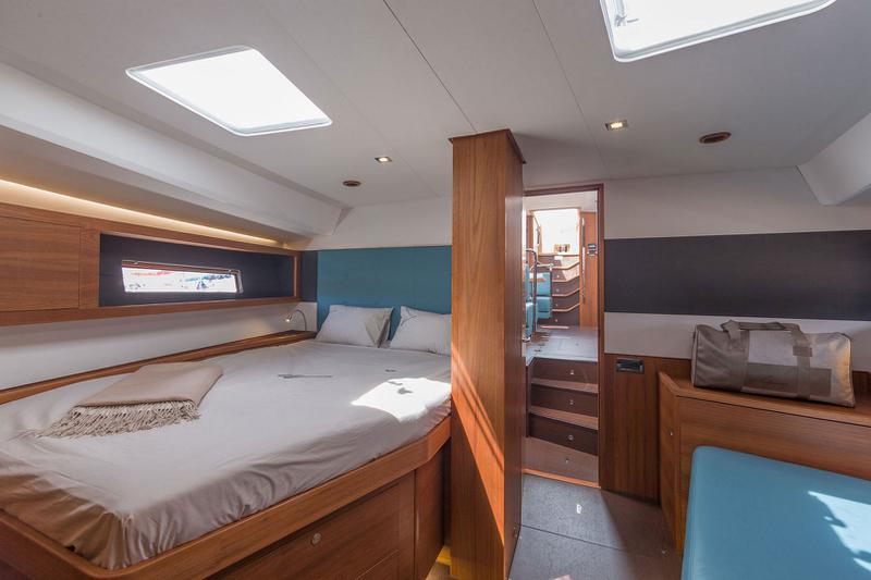Book yachts online - sailboat - Wauquiez Pilot Saloon 55 - ADIQELL - rent