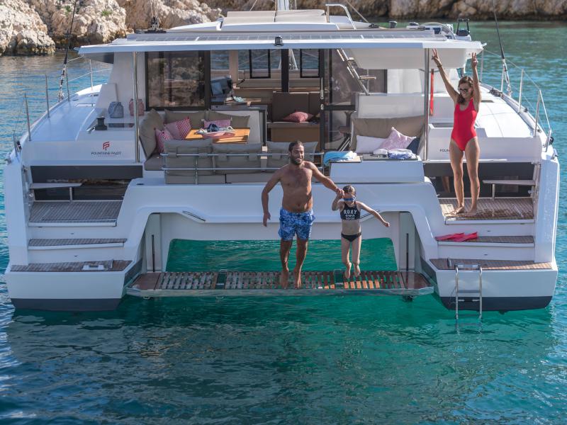 Book yachts online - catamaran - Astréa 42 - Mouse - rent