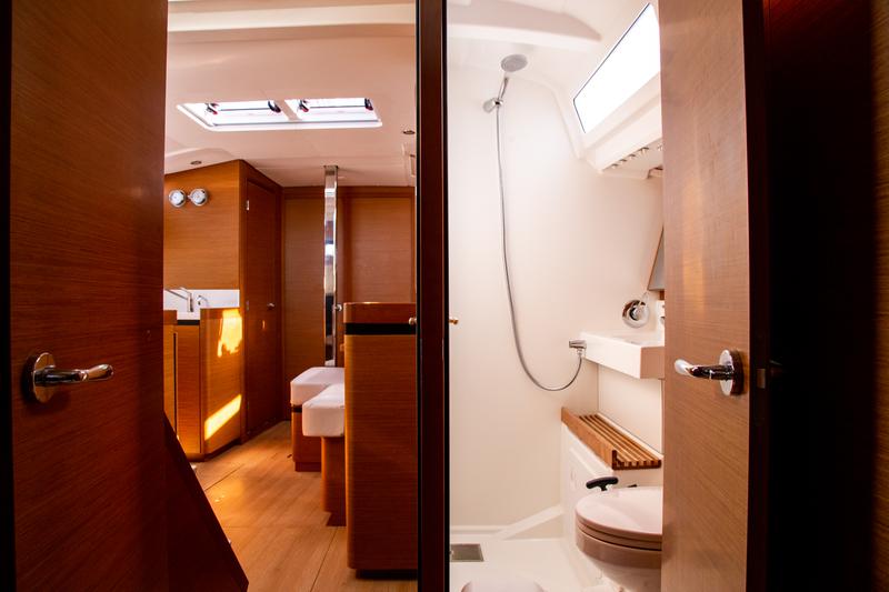 Book yachts online - sailboat - Sun Odyssey 440 - MONOLITH - rent