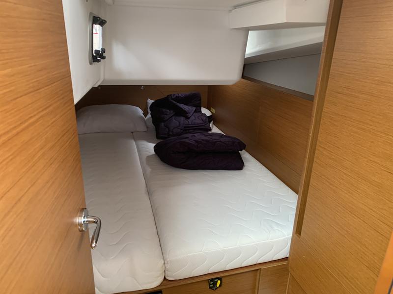 Book yachts online - sailboat - Sun Odyssey 440 - Olympia - rent