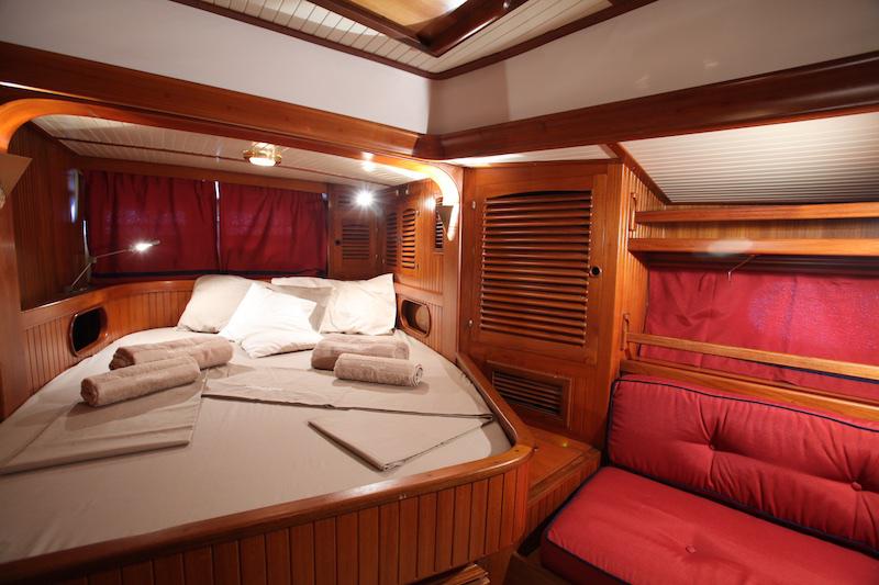 Book yachts online - sailboat - Scorpio 72 - Morgane - rent