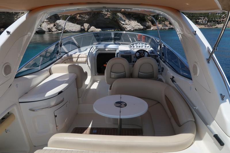 Book yachts online - motorboat - Cranchi 41 - Gin Tonic - rent