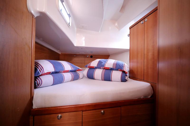 Book yachts online - sailboat - Delphia 47 - JAM SESSION - rent