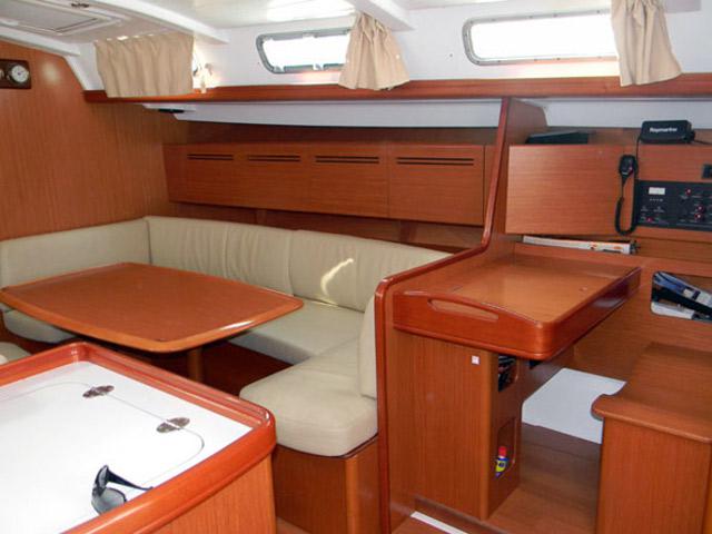 Book yachts online - sailboat - Cyclades 50.5 - KRISTINA II - rent