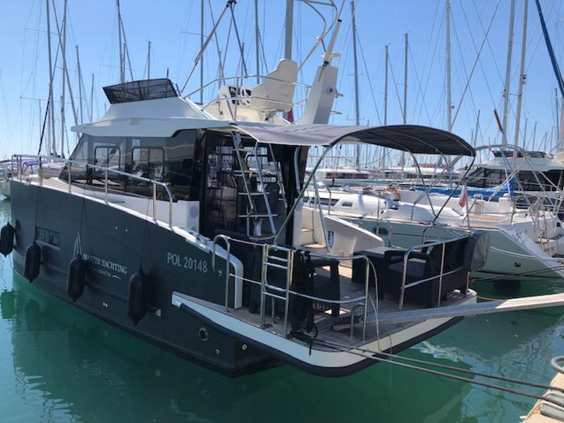 Book yachts online - motorboat - Futura 40 Grand Horizon - VESPUCCI - rent