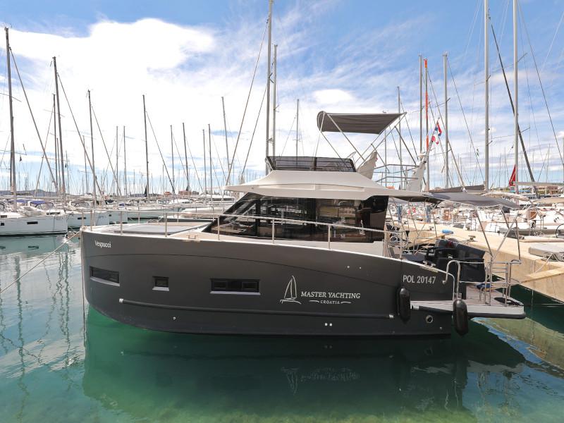 Book yachts online - motorboat - Futura 40 Grand Horizon - X MAGELLAN - rent