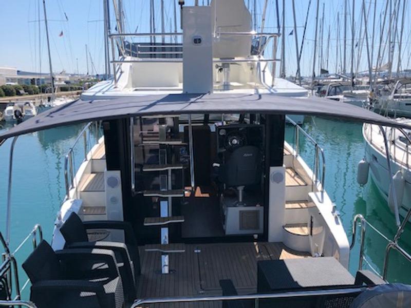Book yachts online - motorboat - Futura 40 Grand Horizon - X MAGELLAN - rent