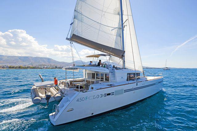 Book yachts online - catamaran - Lagoon 450 Fly A/C &amp; GEN - TAMIRO II - rent