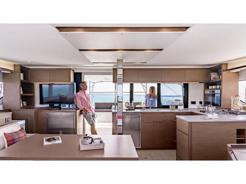Book yachts online - catamaran - Lagoon 46  (4+1 cab) A/C &amp; GEN &amp; WM - OMNIA - rent