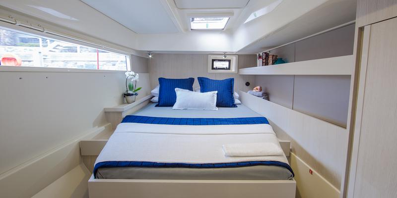 Book yachts online - catamaran - Moorings 4800 - Moorings 4800 (2015) - rent