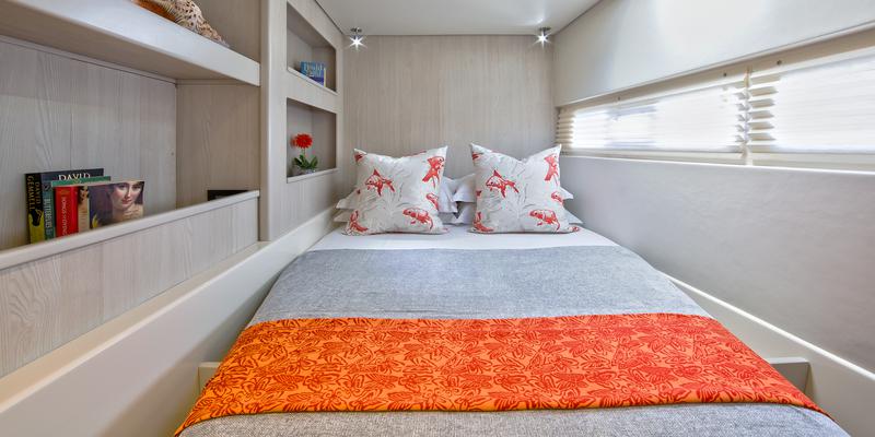 Book yachts online - catamaran - Moorings 5800 - Moorings 5800 (2016) - rent
